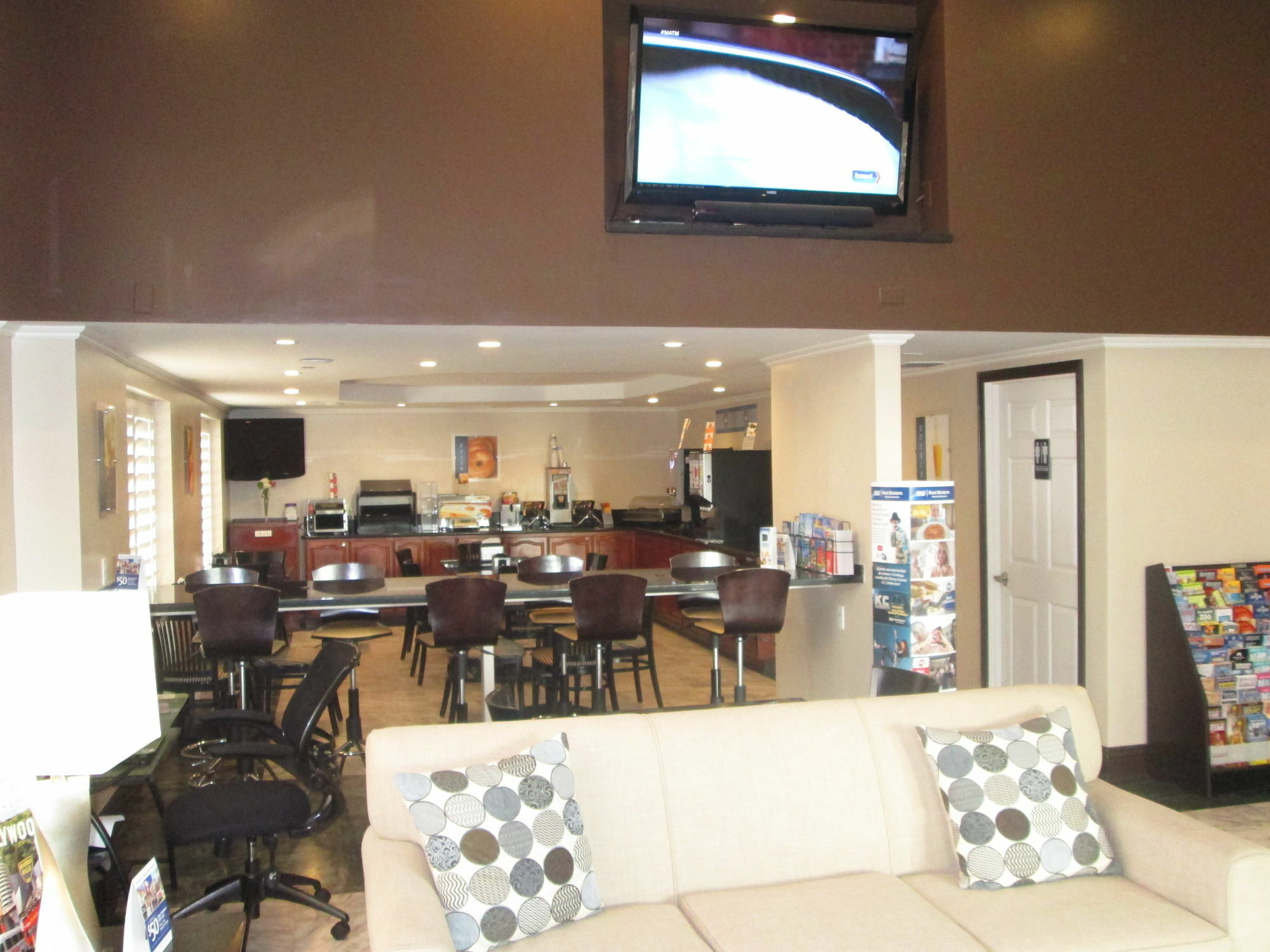Best Western Pasadena Royale Inn&Suites Exterior foto