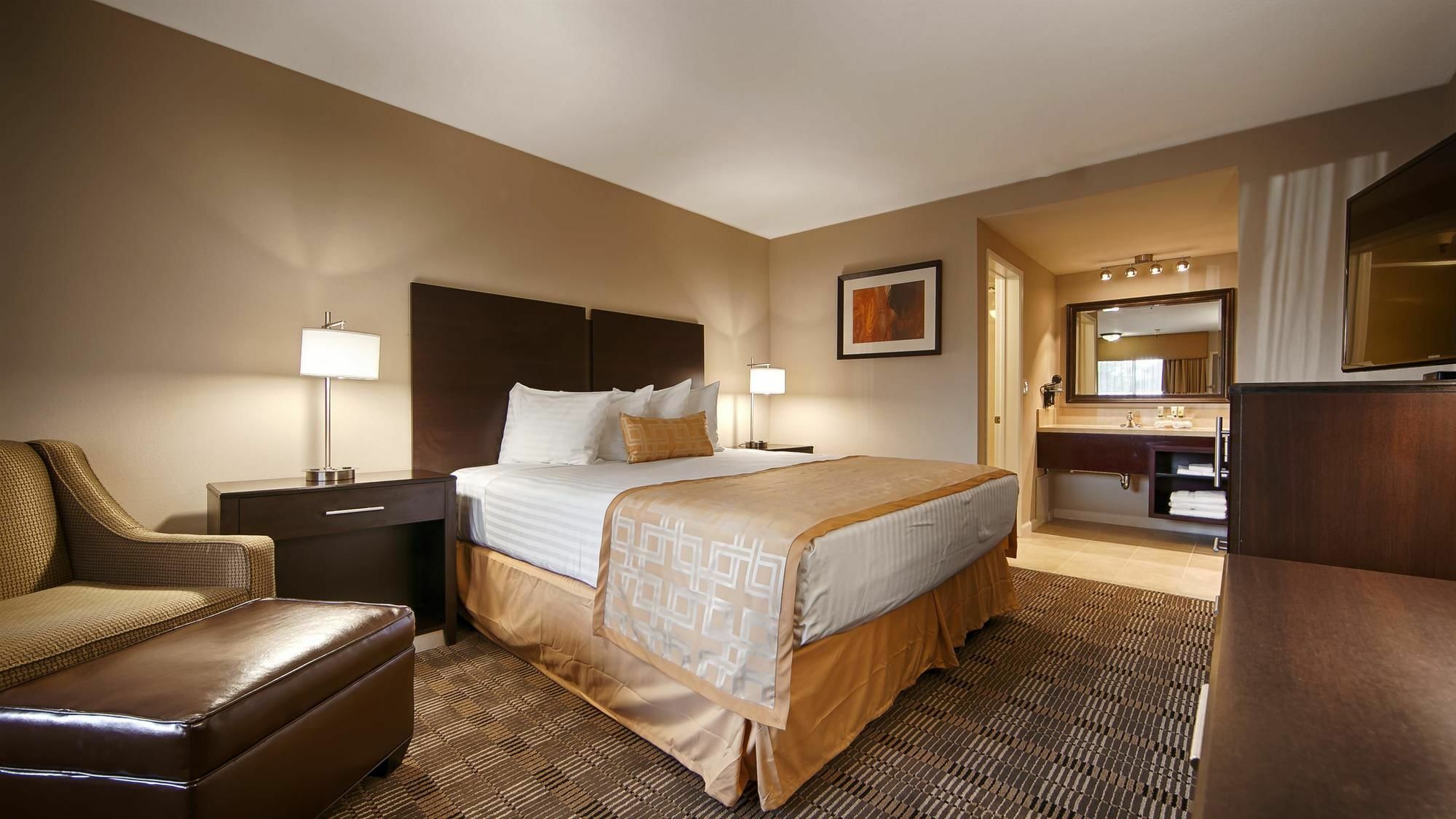 Best Western Pasadena Royale Inn&Suites Exterior foto